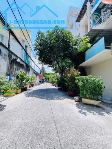 Bán nhà mặt tiền quận 8 đường 8m