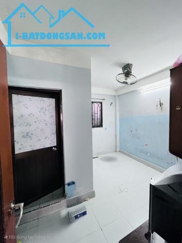 Bán nhà mặt tiền quận 8 đường 8m - 5