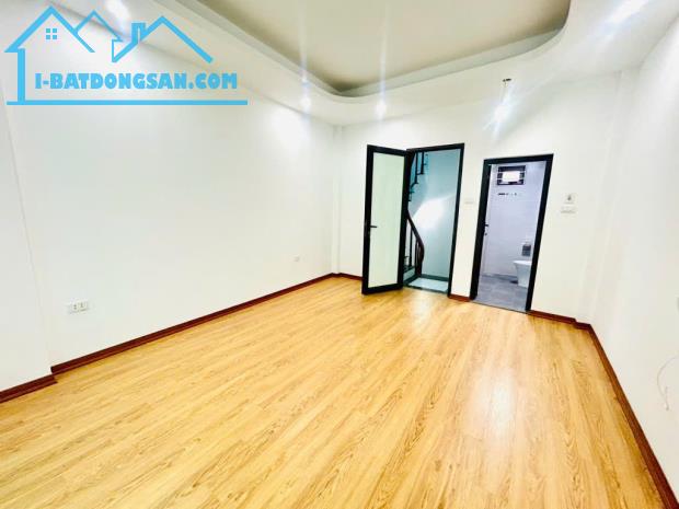 BÁN NHÀ TRẦN KHÁT CHÂN GẦN Ô TÔ 38M X 5T, NHỈNH 5.8 TỶ , Ở NGAY. - 1
