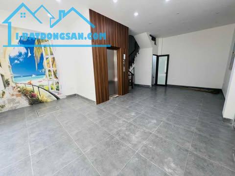 CHỈ VÀI BƯỚC RA PHỐ – NHÀ 7 TẦNG MẶT TIỀN KHỦNG – GIÁ LOANH QUANH 20 TỶ - 1