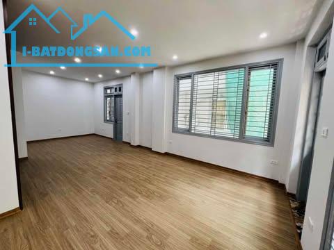 CHỈ VÀI BƯỚC RA PHỐ – NHÀ 7 TẦNG MẶT TIỀN KHỦNG – GIÁ LOANH QUANH 20 TỶ