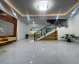 Bán gấp nhà mới đẹp lung linh ở ngay Nguyễn Duy, cách MT 10m, 41m2, SHR, chỉ 4.9 tỷ.