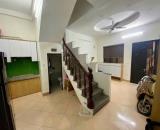 Cho thuê nhà Nguyễn Trãi, Thanh Xuân 4 tầng x 45m2, 4 ngủ, 13 Triệu ở hộ gia đình, Full đồ