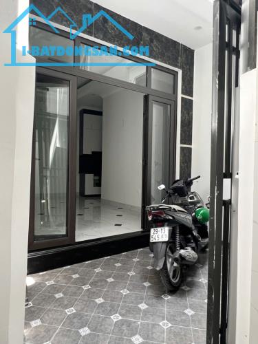 BÁN NHÀ MỚI TINH – THANG MÁY – PHỐ VỌNG, HAI BÀ TRƯNG | 36m² – 8,x TỶ  Nhà mới đẹp koong,