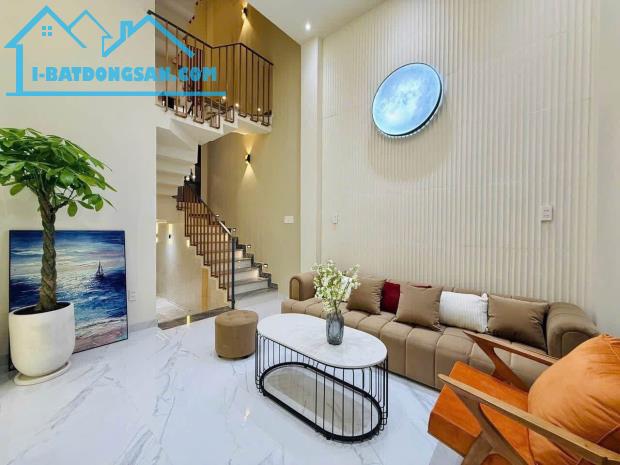 Bán nhà mặt tiền, cho thuê 17 triệu, Gia Phú, Phường 1, Quận 6. Giá 2,87 tỷ - 2
