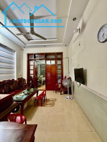 Bán nhà đường Nguyễn Biểu, Phường 1, Quận 5, Giá 3 tỷ 145, Diện tích 55m2 - 1