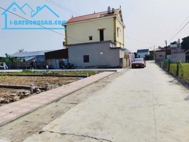 CHÍNH CHỦ CẦN BÁN GẤP 2  LÔ ĐẤT NỀN VEN BIỂN QUẤT LÂM,  SỔ ĐỎ TỪNG  LÔ, GIÁ HƠN 1 TỶ /LÔ