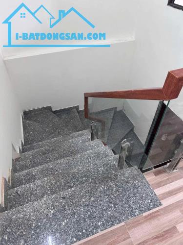Bán nhà 2 tầng ngõ ô tô tránh nhau đường Dương Đình Nghệ - 2