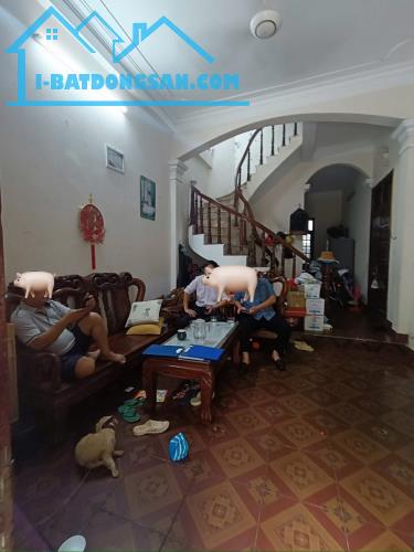 Bán Đất Tặng Nhà 3 Tầng Phố Nguyễn Trãi, Hà Đông, 50m2 3 Tầng MT 4,5M Giá Chỉ Hơn 10 Tỷ - 2