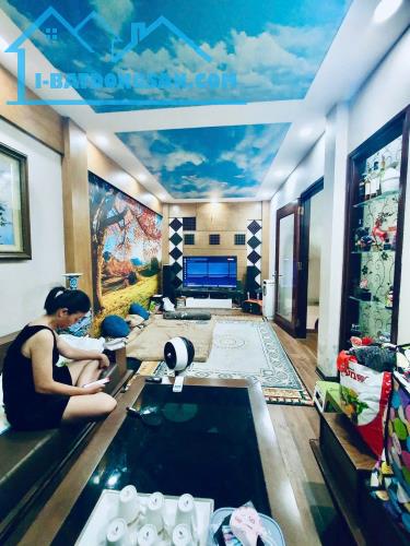 NHÀ ĐẸP HỒ ĐẮC DI - NGÕ ĐẸP - GẦN Ô TÔ DT 39m3 6 tầng MT 5.3m Giá 9.7 tỷ - 1