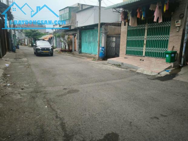 "Bán nhà ngang khủng ,XPXD 3 tầng , Đường số 8-Phường Tăng Nhơn Phú B- Q 9. Diện tích: (6.