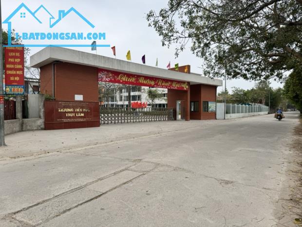Bìa làng Hương Trầm  Thuỵ Lâm Đông Anh ô tô tải tránh DT 150 M GIÁ 12,85 TỶ - 3