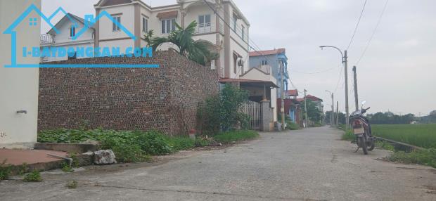Bìa làng Hương Trầm  Thuỵ Lâm Đông Anh ô tô tải tránh DT 150 M GIÁ 12,85 TỶ - 1