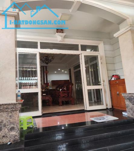 Bán nhà MT ngộp, xe hơi đỗ cửa ĐS 38, Hiệp Bình Chánh, Thủ Đức, 151m2, 3 tầng - 4