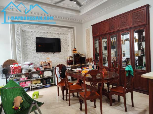 Bán nhà MT ngộp, xe hơi đỗ cửa ĐS 38, Hiệp Bình Chánh, Thủ Đức, 151m2, 3 tầng - 2