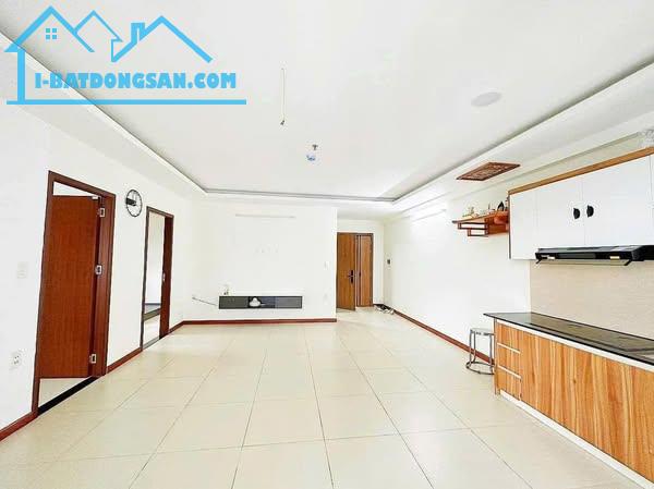 Bán chung cư Hoà Bình; SHR; diện tích 65.6m2; view siêu đẹp, 2pn 2wc