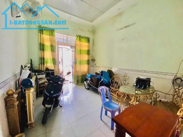 Bán đất tặng nhà 3PN đường ô tô tới nhà; đã test QH; gần ngã tư ga Q12