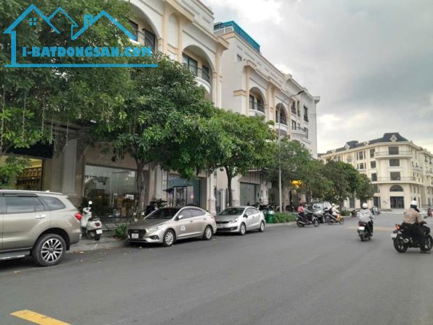 [SIÊU VIP] Mặt Tiền Kinh Doanh Đỉnh Nhất Vạn Phúc, Góc 2 MT, Thang Máy, Điện Mặt Trời - - 3