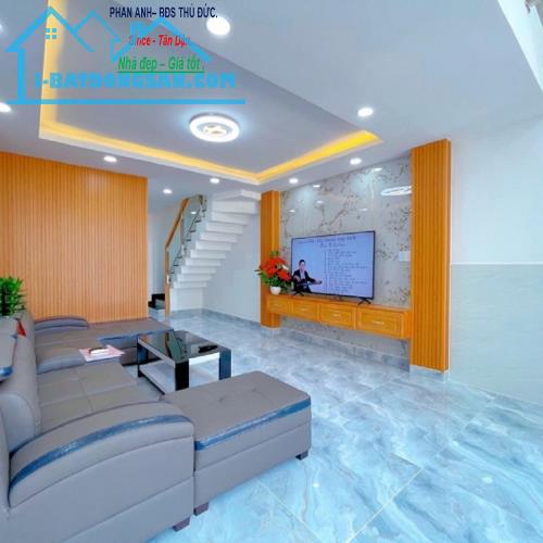 🔥 [ Bán Gấp ] Nhà Phố Lê Văn Thịnh, Q2 _ Hẻm Xe Hơi _ Nở Hậu Phát Lộc _ 3 Tầng Đẹp Như Mơ - 2