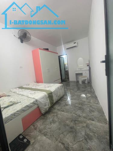 Cho thuê nhà ngõ Giải Phóng 30m2 x 3 tầng, 3 ngủ, 9.5 triệu/tháng - 1