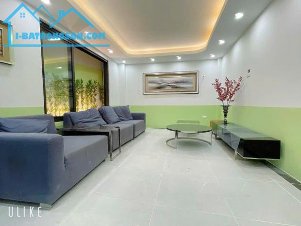 Cho thuê nhà Phố Lê Duẩn, Khâm Thiên 3 tầng x 50m2 thông sàn làm văn phòng 15 Triệu