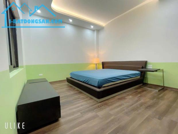 Cho thuê nhà Phố Lê Duẩn, Khâm Thiên 3 tầng x 50m2 thông sàn làm văn phòng 15 Triệu - 4