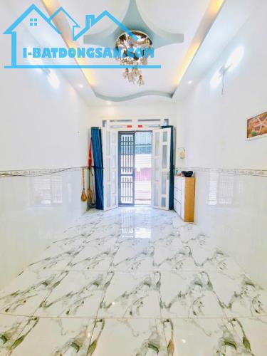 4.8 TỶ – NHÀ 2 LẦU BTCT THẾT KẾ HIỆN ĐẠI –  BẾN PHÚ ĐỊNH PHƯỜNG 16
