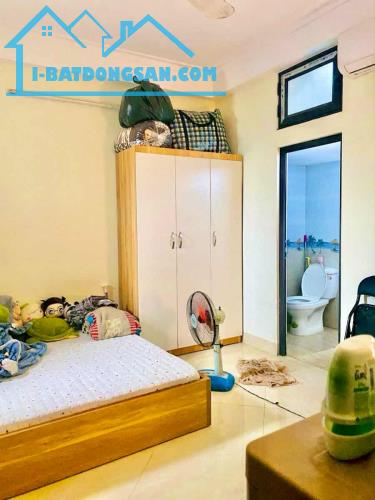 Bán toà CCMN ngõ 83 Tân Triều. Thanh Trì DT 104m x 9T. MT 4.5m . Giá 21 Tỷ