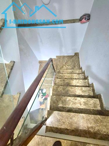 NHỈNH 6 TỶ NHÀ HẺM XE HƠI TÂN BÌNH - LÝ THƯỜNG KIỆT - DT 4*11M - ĐÚC MỚI 2 LẦU HIỆN ĐẠI - 2