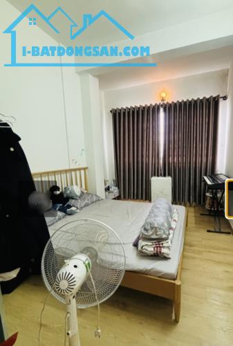 Chủ cần bán căn hộ tầng 4 chung cư Tín Phong Tân Thới Nhất Quận 12 giá rẻ 2.35 tỷ sổ riêng