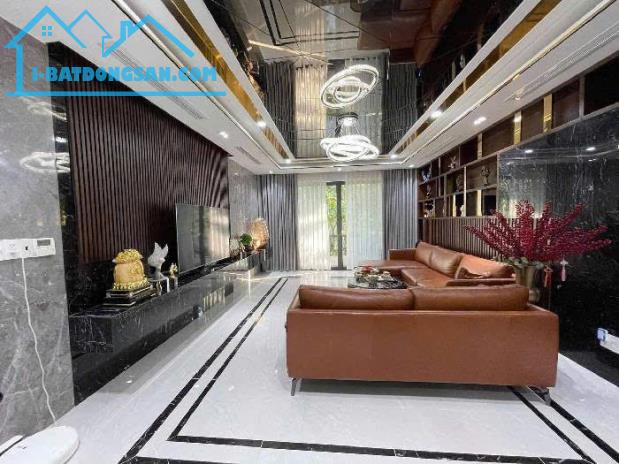 MẶT TIỀN ĐƯỜNG D2, PHÂN LÔ, DT 110M² x 5T, NỘI THẤT SANG TRỌNG, TĂNG NHƠN PHÚ A - 1