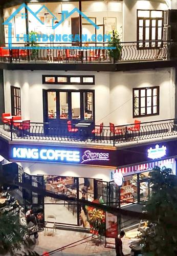Mặt Phố Ngọc Khánh - Lô góc - 3 Tầng - MT hơn 10m, dt 50m2, Giá 23 tỷ LH: 0977658369