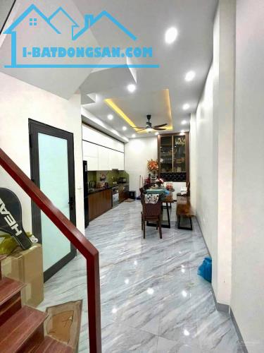 BÁN NHÀ KHƯƠNG TRUNG - 45M², 5 TẦNG - CÁCH Ô TÔ 10M - GIÁ CHỈ 6,9 TỶ - 1