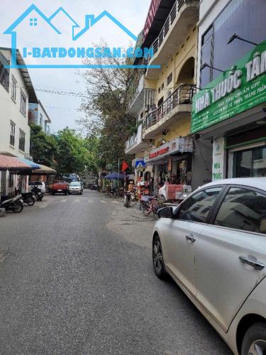 Nhà dân xây chắc chắn mặt ngõ oto thông qua nhà kinh doanh dòng tiền - 1
