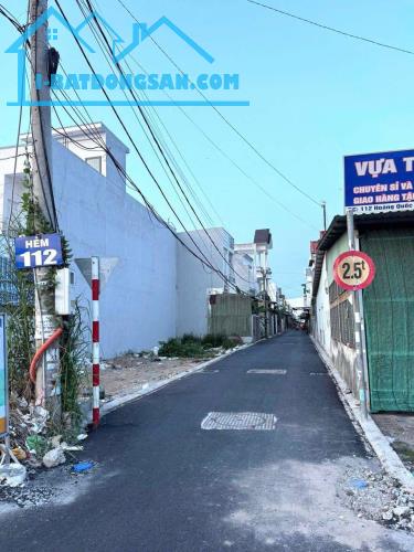 BÁN GẤP NỀN Hẻm 112 đường Hoàng Quốc Việt, gần Bánh Xèo 7 Tới - 1