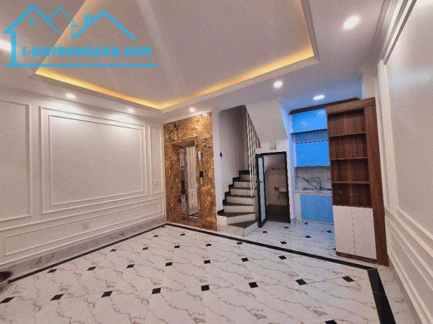 Cho thuê nhà Kim Giang, Thanh Xuân có THANG MÁY 45m x 6T, MT 5M giá 18.5 triệu - 1