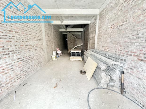 CHÍNH CHỦ CẦN TIỀN BÁN GẤP GIÁ RẺ - NHÀ PHÂN LÔ - OTO TRÁNH - KINH DOANH VP - CTY ĐỈNH. - 1