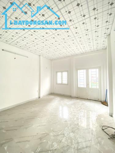 NHÀ NẰM NGAY TÊN LỬA BÌNH TÂN  -  HAI MẶT HẺM - HẺM XE TẢI THÔNG - 84M - NHỈNH 5 TỶ - 2
