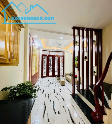 Siêu hiếm, bán nhà phố Xuân La, ngõ thông tứ phía, nhà đẹp  40m* 5T