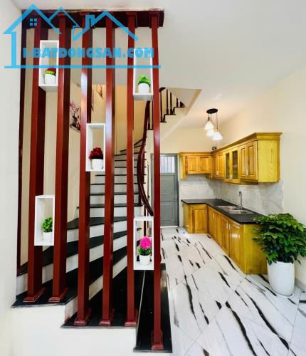 Siêu hiếm, bán nhà phố Xuân La, ngõ thông tứ phía, nhà đẹp  40m* 5T - 1