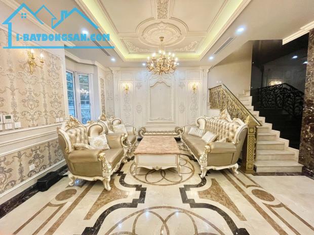 ĐẲNG CẤP! BÁN BIỆT THỰ CIPUTRA KHU Q - 480M² - MT 12M - GARA Ô TÔ - THANG MÁY - GIÁ 148 TỶ - 1