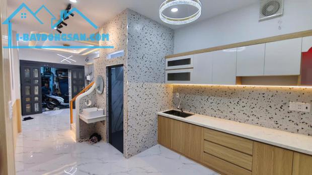 BÁN NHÀ ĐẸP – GIÁ TỐT – VỊ TRÍ TRUNG TÂM QUẬN 11 - 3.3 Tỷ - 4