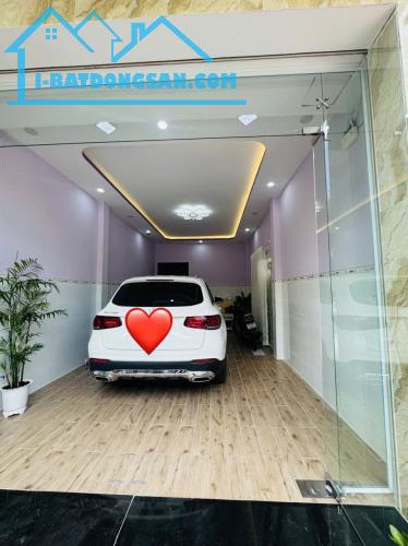 Bán nhà mặt phố Minh Phụng, Q.11, 106m², 14..x tỷ, sổ hồng 
急售：140亿-明凤街106㎡-3层-11区-红本 - 1
