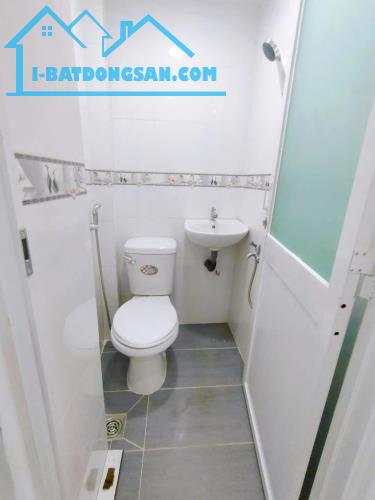 Bán nhà mới 3 lầu lô nhì Tôn Đản Q.4 chỉ 1Tỷ950 - 3