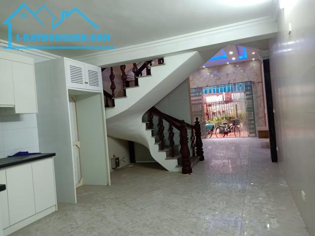 Cần Chuyển Nhượng Gấp Căn Nhà 64m2 x 3,5 tầng Tại PHƯƠNG LƯU, Hải An , Hải Phòng