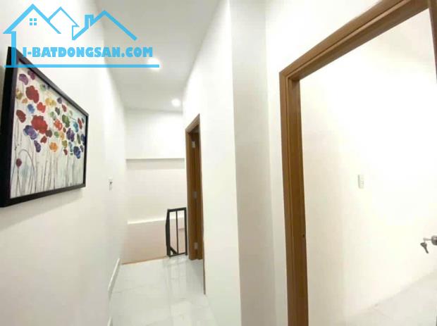 ►  Nhà Kiệt gần Nguyễn Hoàng Nguyễn V Linh, 32m2 gác lửng, sạch đẹp ở ngay, 2.25 tỷ - 4