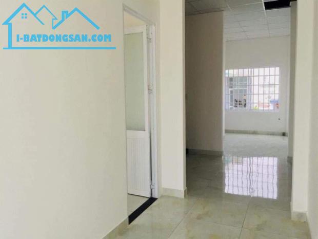 ♣ Nhà Kiệt hơn 3m Hoàng Diệu, 66m2, ngang 5.4m, vuông, 3 tầng cứng sạch, 3.xx tỷ - 3