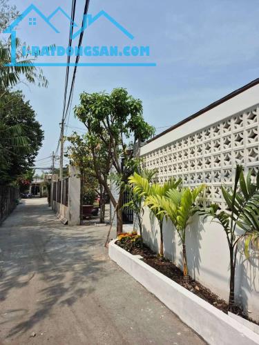 Bán Biệt Thự MiNi Phạm Thị Giây,210m2,  ngang khủng gần 9m, Xe hơi ngủ trong nhà