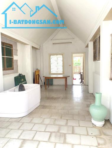 BÁN NHÀ NGÕ TO NHƯ PHỐ - 463 ĐỘI CẤN - 64M2 - 5 TẦNG - GẦN PHỐ - GẦN Ô TÔ - 17 TỶ - 1