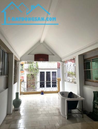 BÁN NHÀ NGÕ TO NHƯ PHỐ - 463 ĐỘI CẤN - 64M2 - 5 TẦNG - GẦN PHỐ - GẦN Ô TÔ - 17 TỶ - 2